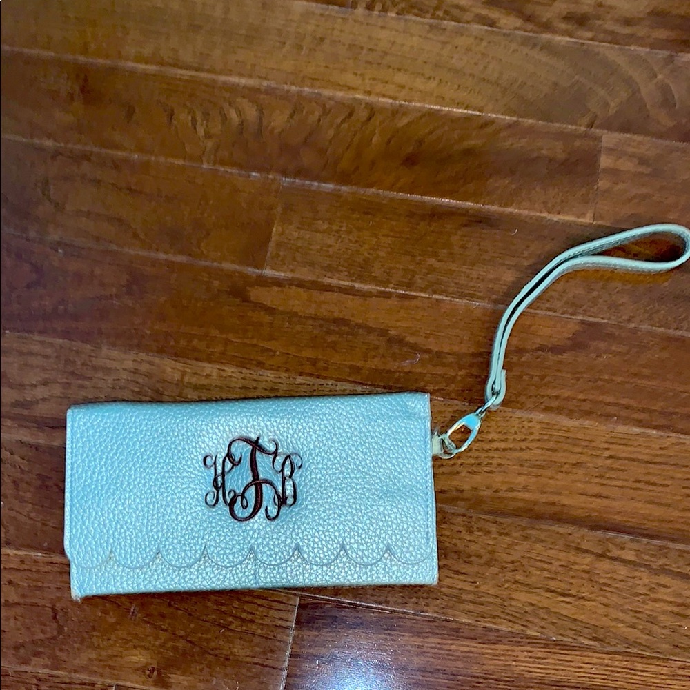 Elegant Gold/Cream Wristlet Clutch (monogram: HTB)